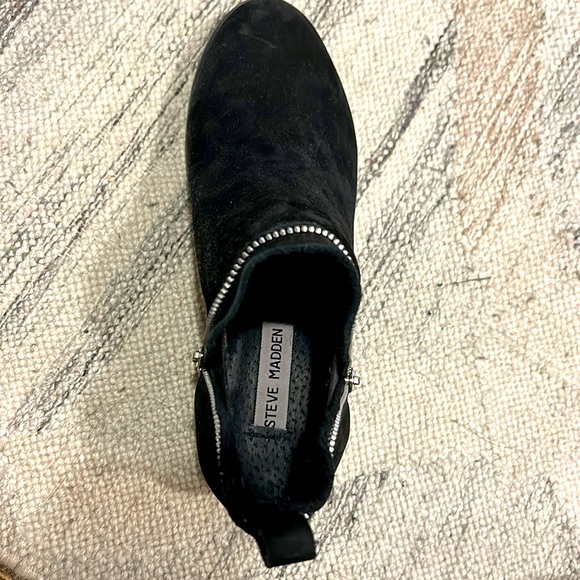 Steve Madden Black Leather Boots - Picture 5 of 9